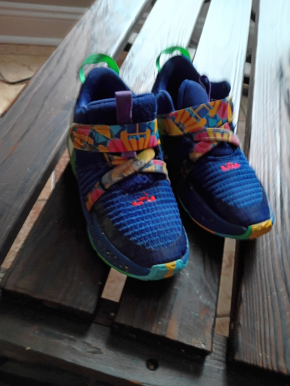 Nike Kids Blue Multicolor Strap Running Sneakers